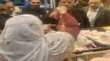 إغلاق محل دواجن غير مرخص في فيصل بالجيزة بعد عرض كليوب بـ7 جنيهات